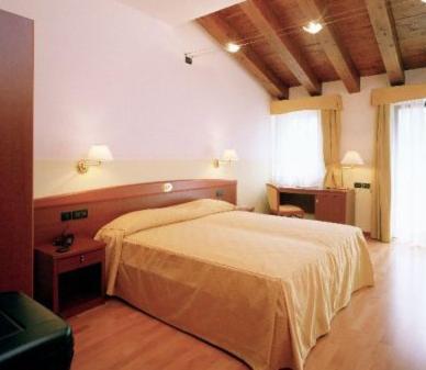 Hotel Ristorante Pedrocchi San Giorgio di Perlena Bilik gambar